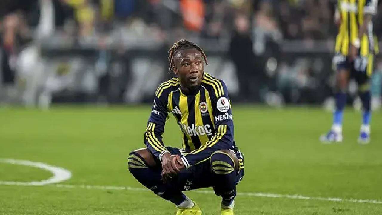 Fenerbahçe'de Aziz Yıldırım gözünün yaşına bakmadan resmen satışa koydu: 15 milyon euroyu getirene hayırlı uğurlu olsun! 2